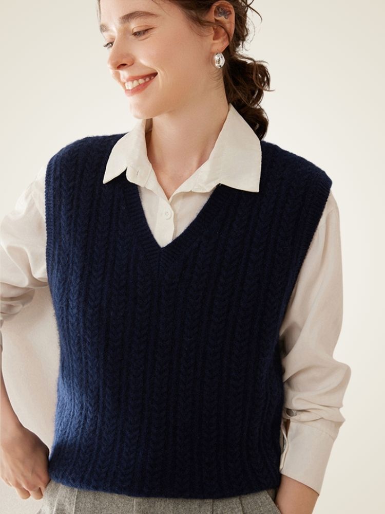 Magali - Navy Cable-Knit Cashmere Vest | The Cashmere Studio