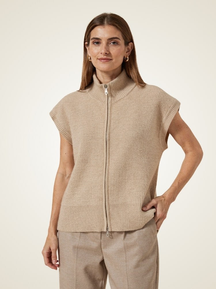Arithia - Ribbed Zip Cashmere Vest | The Cashmere Studio