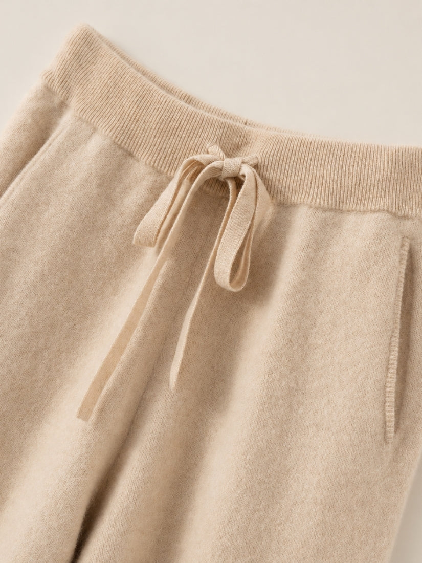 Avienna — Wide-Leg Cashmere Pants Detail | The Cashmere Studio
