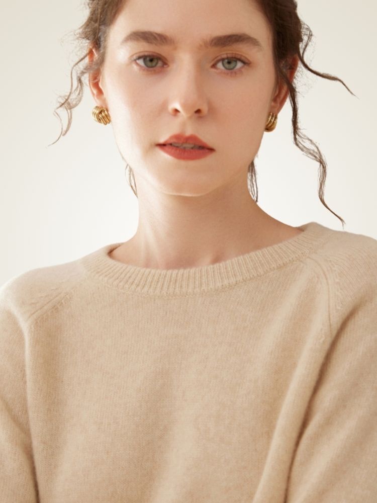 Yeloria - Beige Raglan Sleeves Cashmere Sweater | The Cashmere Studio
