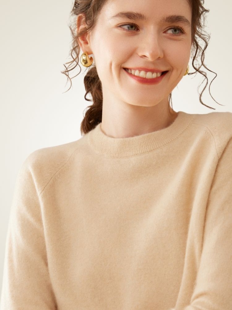Galithia - Beige Crew Neck Cashmere Sweater | The Cashmere Studio