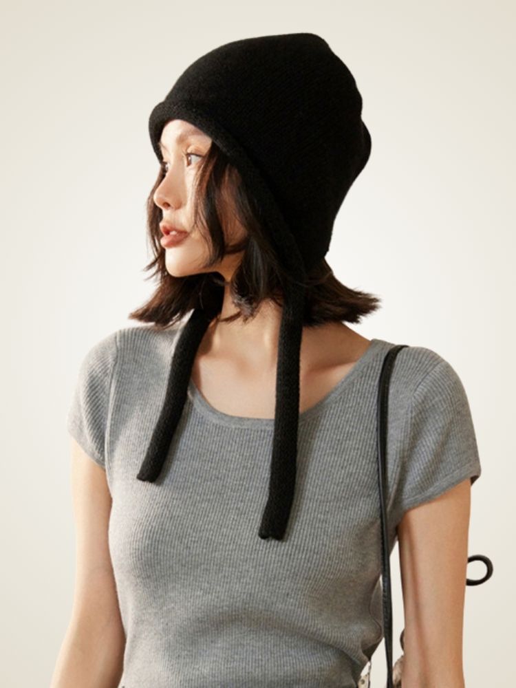 Leili - Black Cashmere Bonnet | The Cashmere Studio