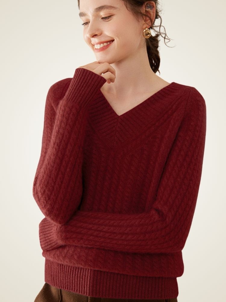 Iliviana - Burgundy Cable Knit V-Neck Cashmere Pullover | The Cashmere Studio