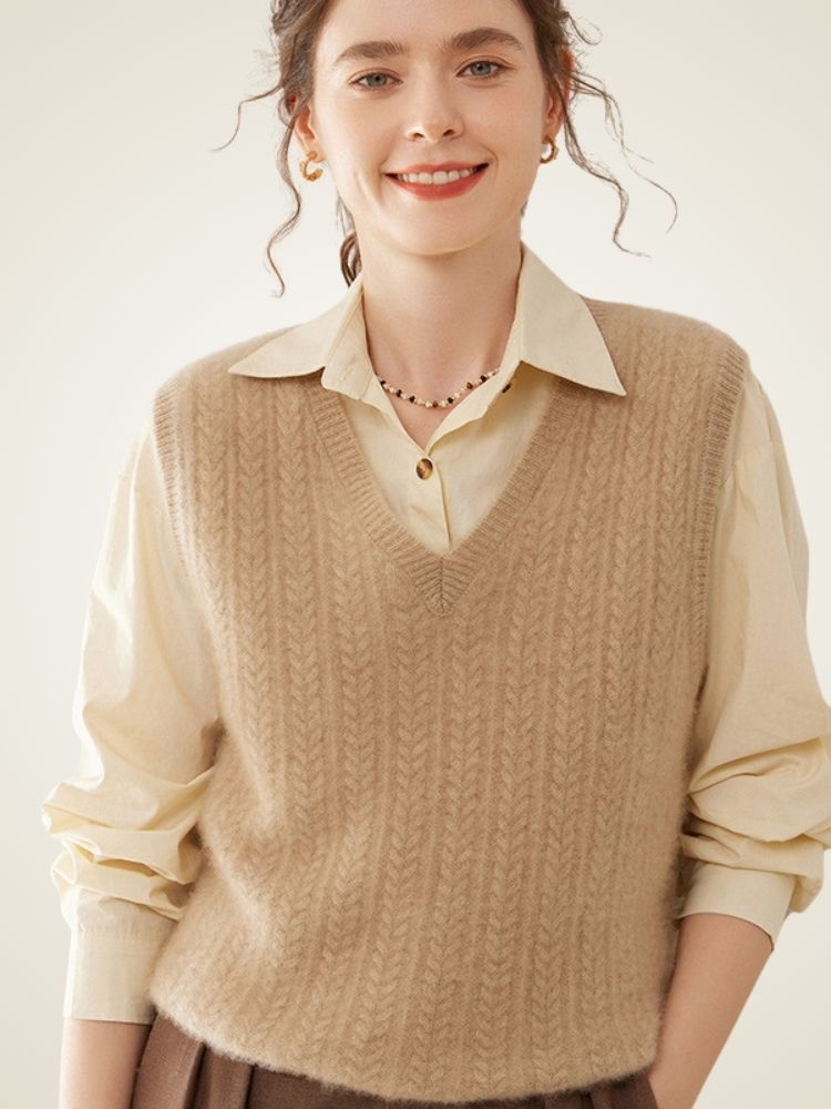 Magali - Camel Cable-Knit Cashmere Vest | The Cashmere Studio
