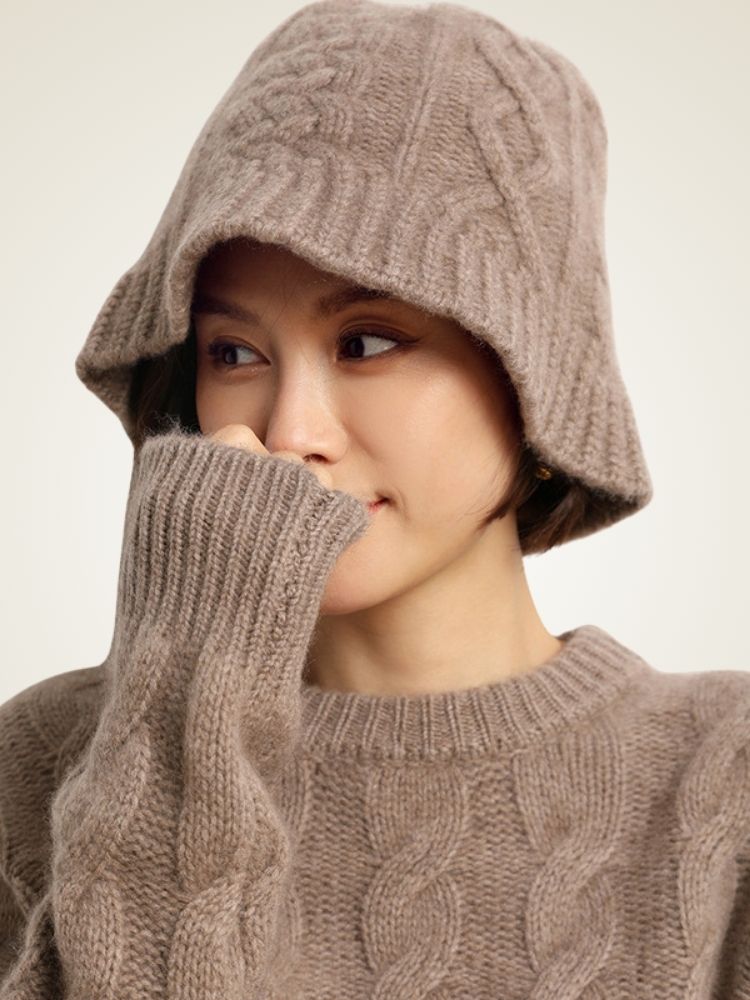 Leonella - Camel Cable-Knit Cashmere Bucket | The Cashmere Studio