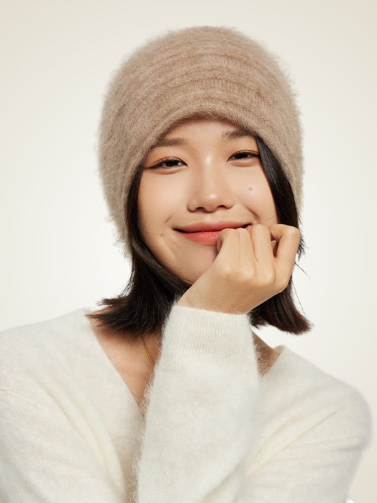 Thyia - Camel Cashmere Beanie | The Cashmere Studio