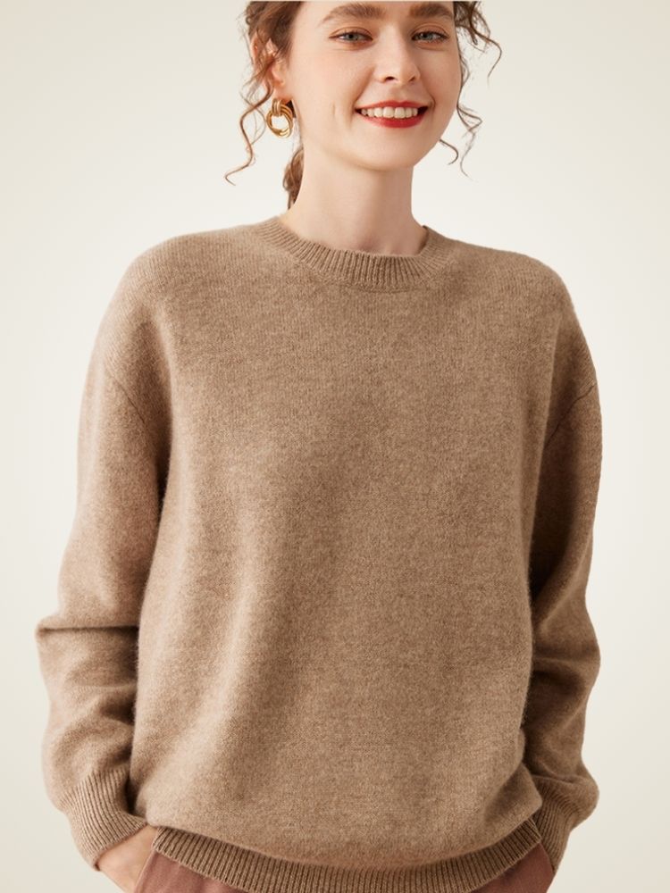 Janeris - Camel Crewneck Cashmere Sweater | The Cashmere Studio