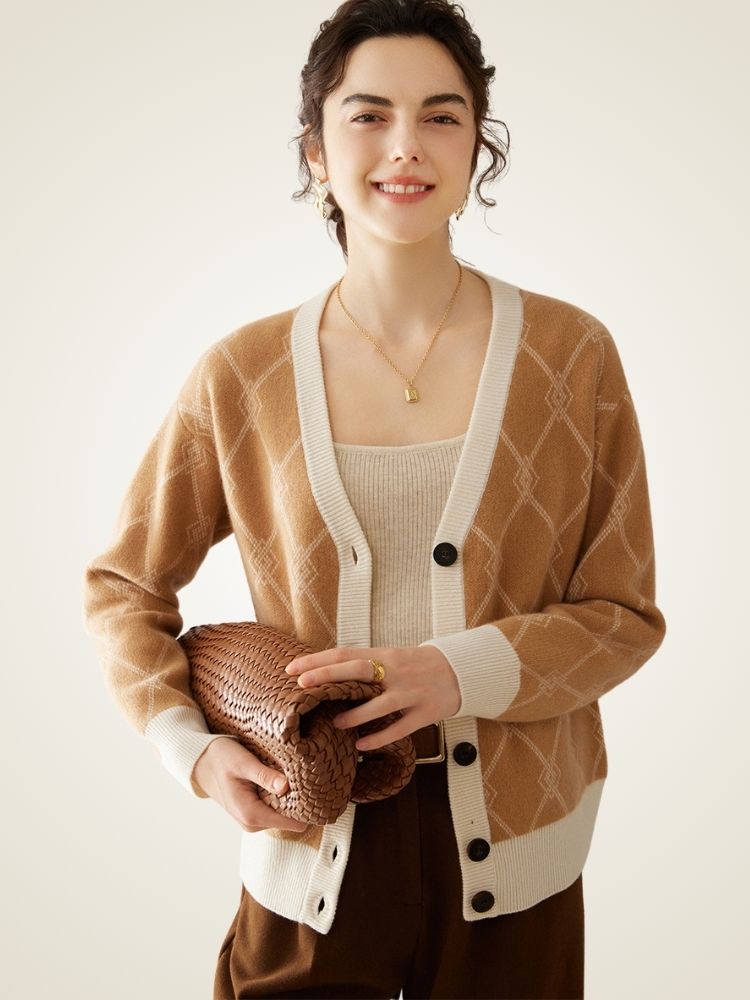 Ninette - Camel Diamond Knit Pattern Cashmere Cardigan | The Cashmere Studio