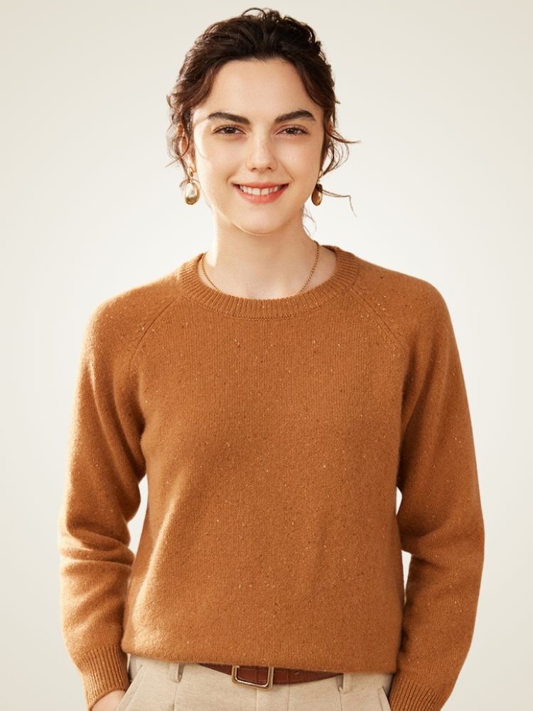 Laelith - Camel Soft Crewneck Cashmere Sweater | The Cashmere Studio