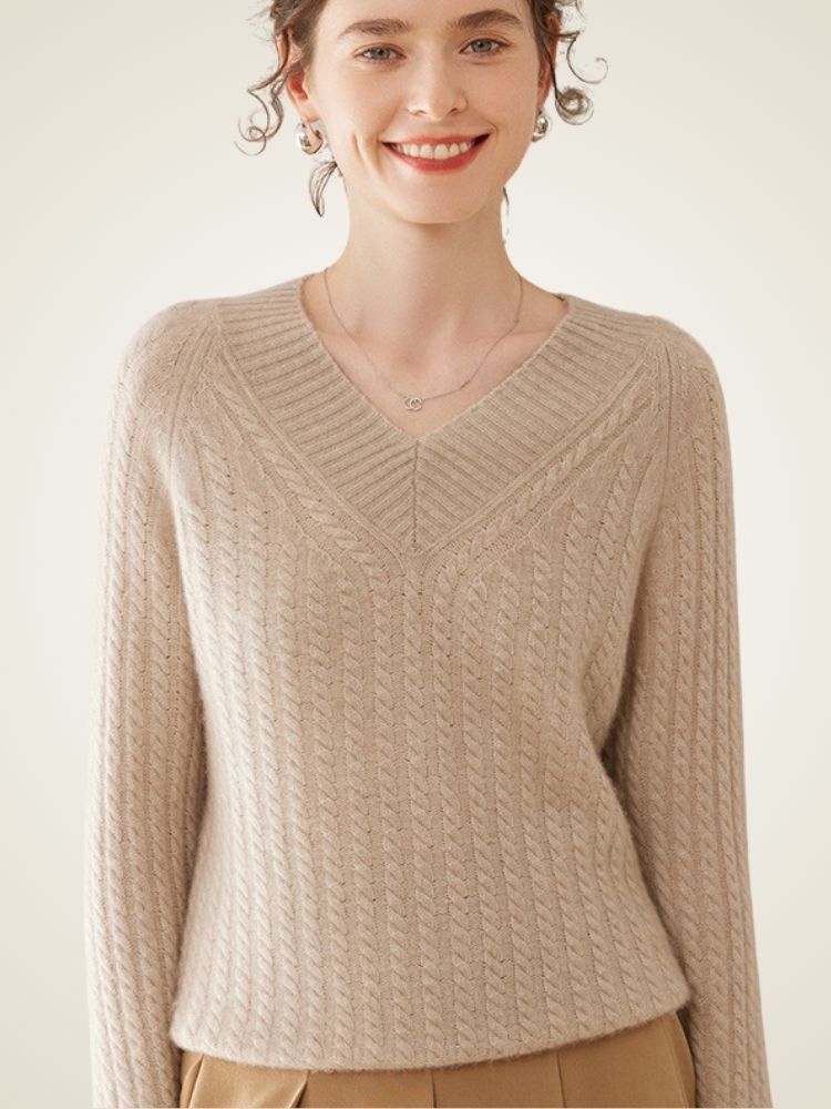 Iliviana - Dark Beige Cable Knit V-Neck Cashmere Pullover | The Cashmere Studio