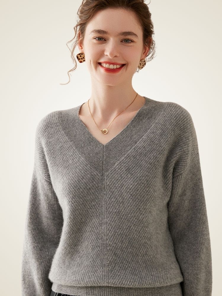 Roselith - Gray Classic V-Neck Cashmere Pullover | The Cashmere Studio