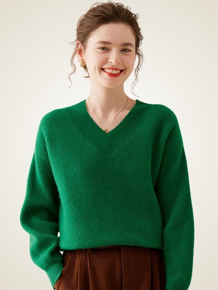 Roselith - Green Classic V-Neck Cashmere Pullover | The Cashmere Studio