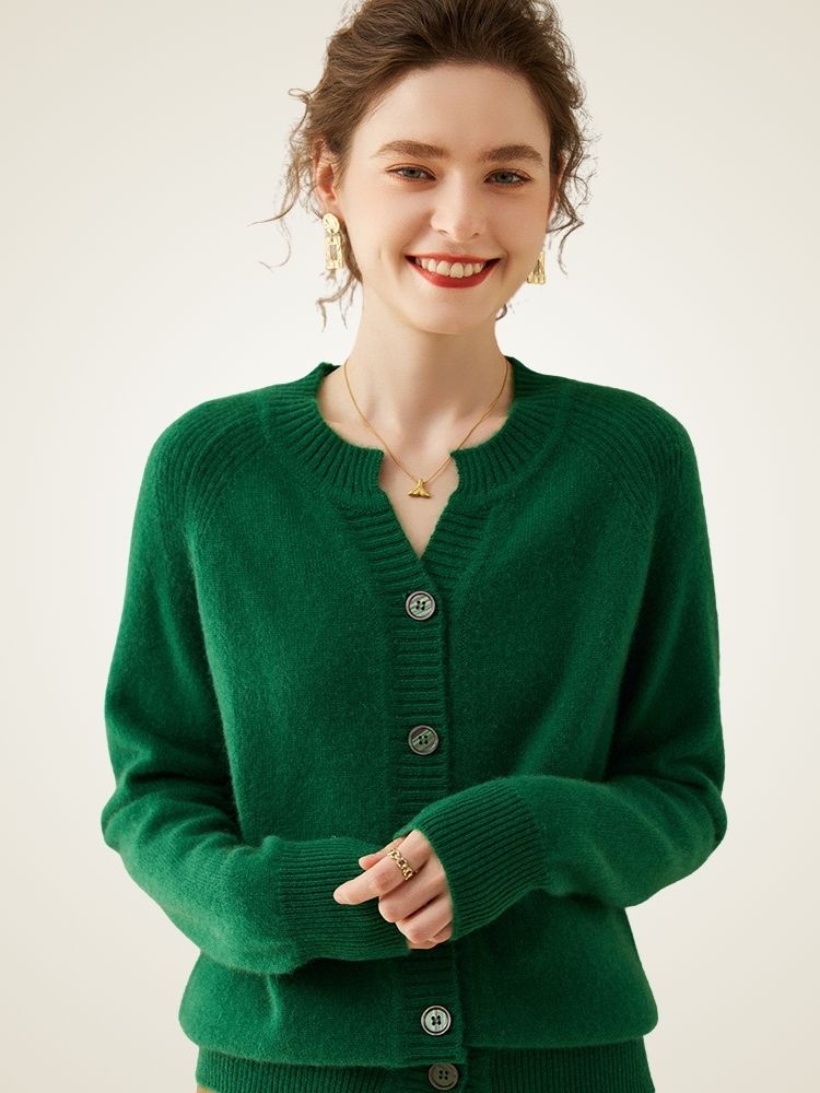 Celestia - Green Buttoned Cashmere Cardigan | The Cashmere Studio