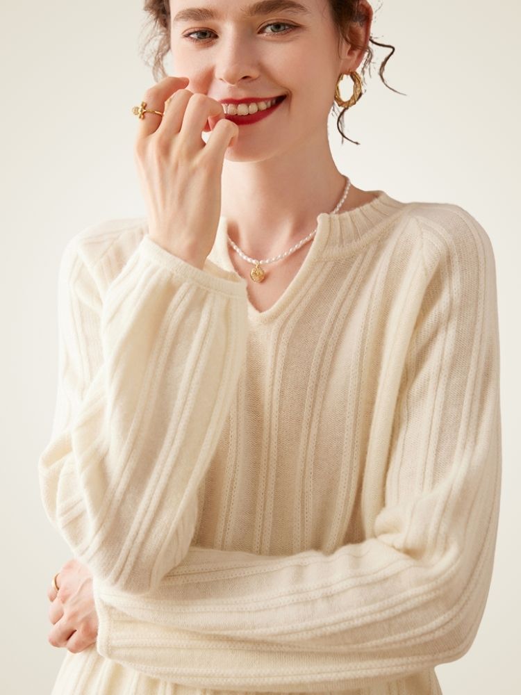 Arelia - Ivory Ribbed Cashmere Sweater | The Cashmere Studio