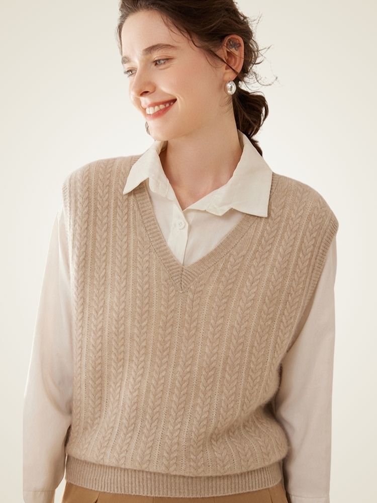 Magali - Light Camel Cable-Knit Cashmere Vest | The Cashmere Studio