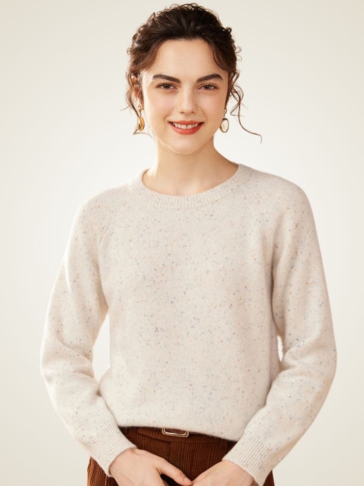 Laelith - Light Gray Soft Crewneck Cashmere Sweater | The Cashmere Studio