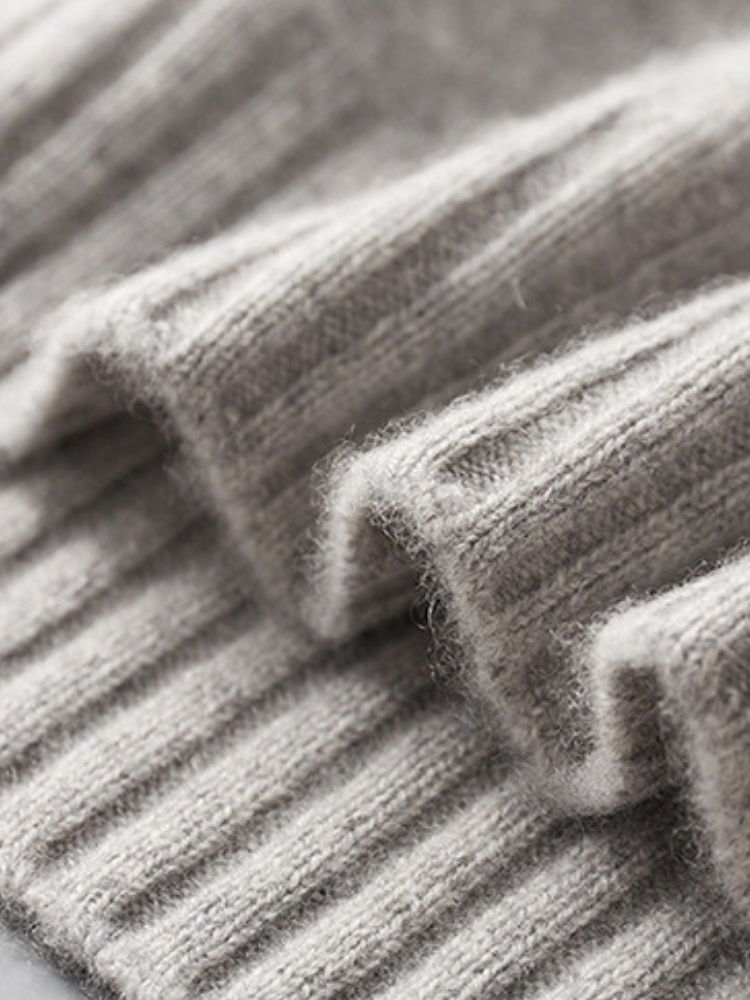 Lennox - Light Gray High Collar Cashmere Sweater | The Cashmere Studio