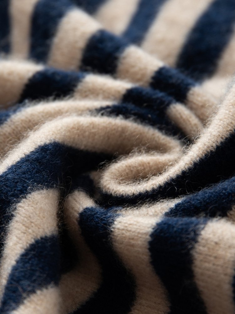 Venara - Oversized Cashmere Wrap | The Cashmere Studio
