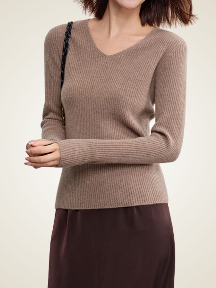 Zilianne - Taupe Seamless V-Neck Cashmere Sweater | The Cashmere Studio