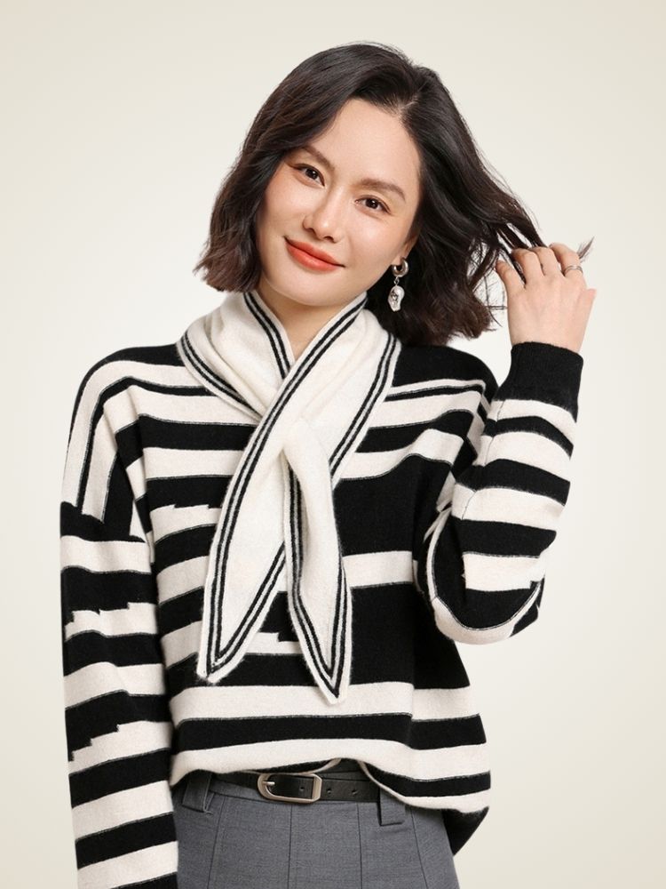 Nayana - White Mini Cashmere Scarf | The Cashmere Studio