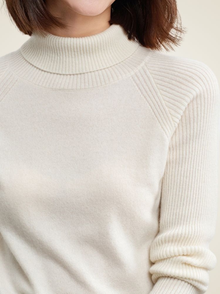 Keeley - ivory Ribbed Cashmere Turtleneck | The Cashmere Studio