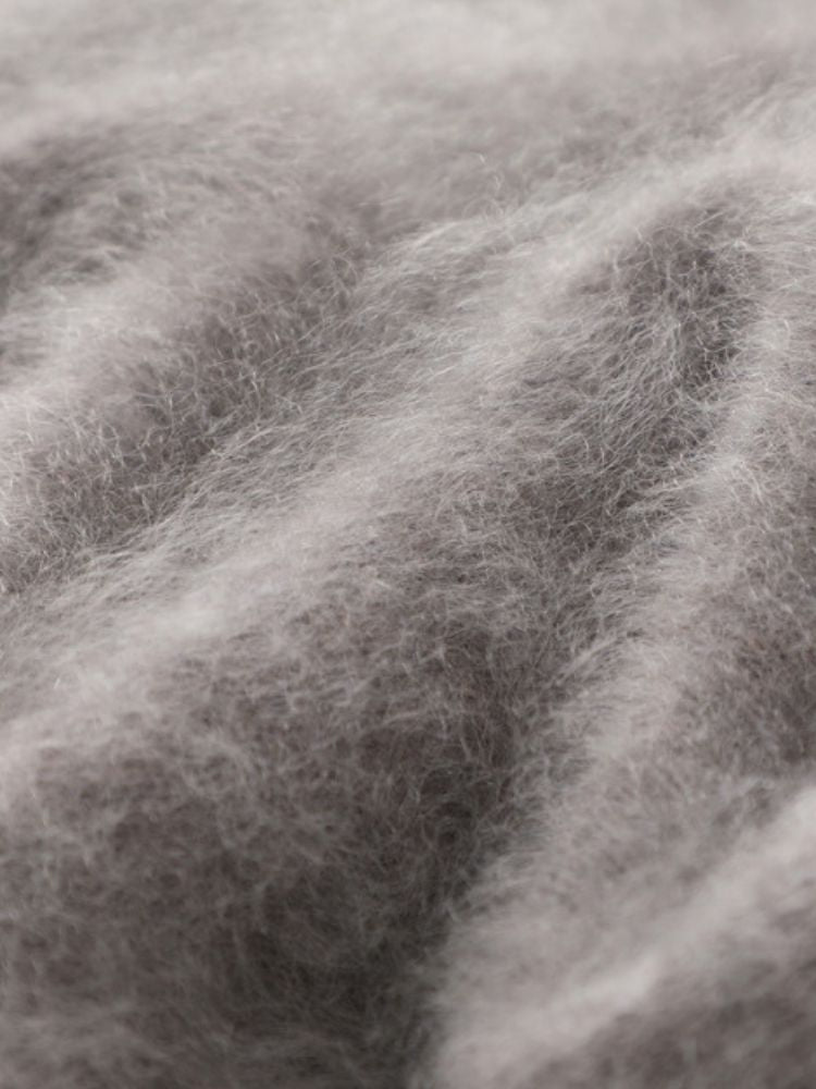 Anaria - V-Neck Cashmere Sweater | The Cashmere Studio