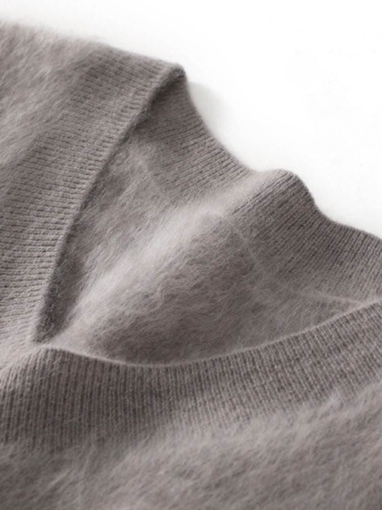 Anaria - V-Neck Cashmere Sweater | The Cashmere Studio