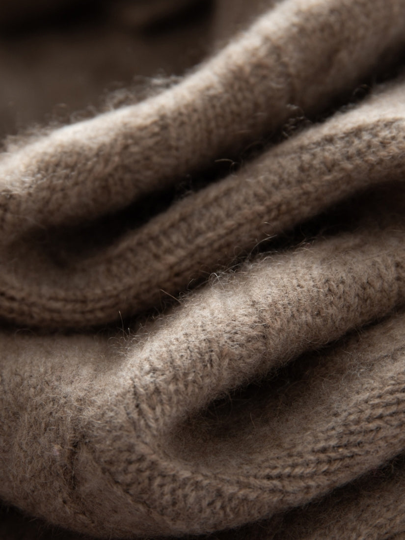 Corinna - Cable Knit Detail | The Cashmere Studio