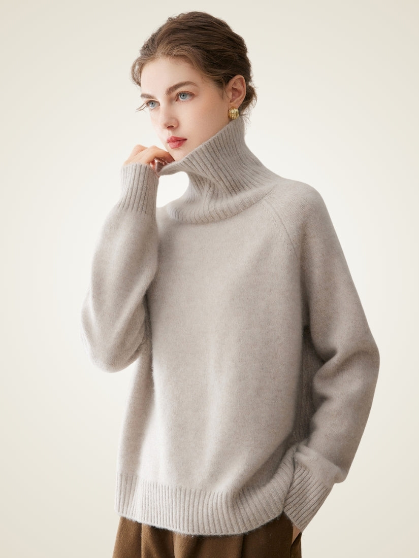 Kiersten — Light Gray Oversized Turtleneck Cashmere Sweater | The Cashmere Studio