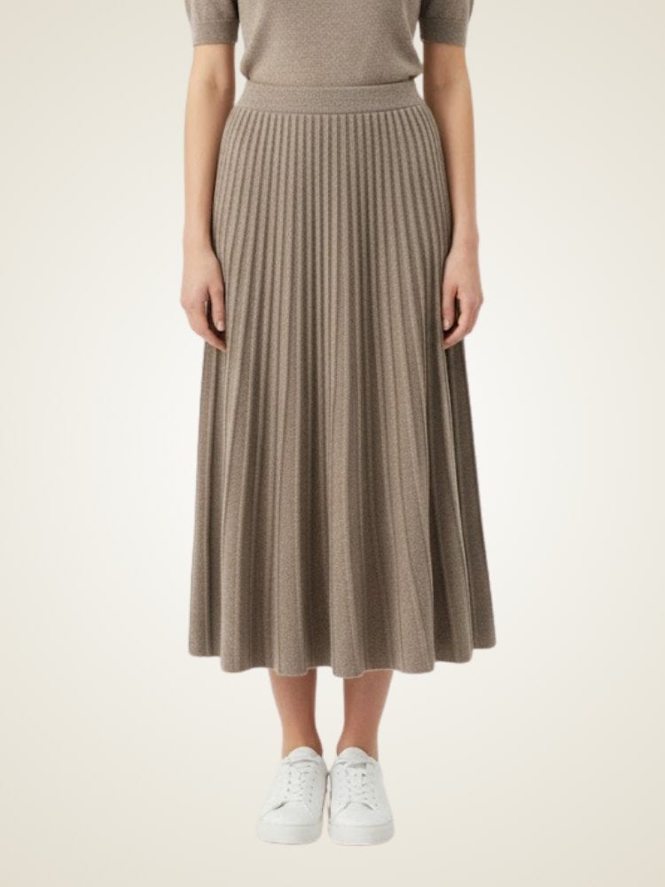 Amivelle -  Ribbed Cashmere Skirt | The Cashmere Studio