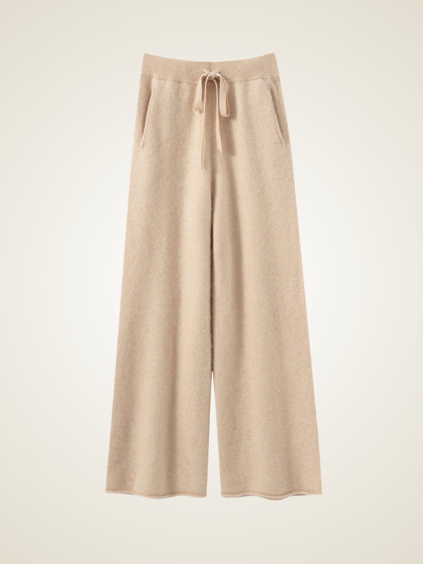 Avienna — Cashmere Knit Detail | The Cashmere Studio