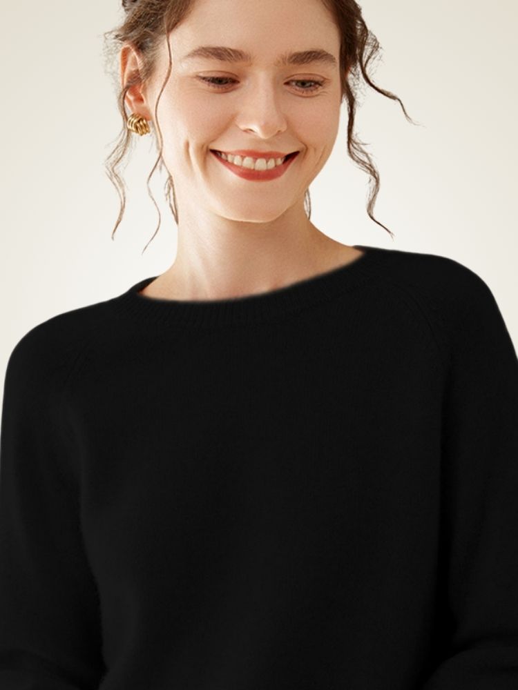 Yeloria - Black Raglan Sleeves Cashmere Sweater | The Cashmere Studio