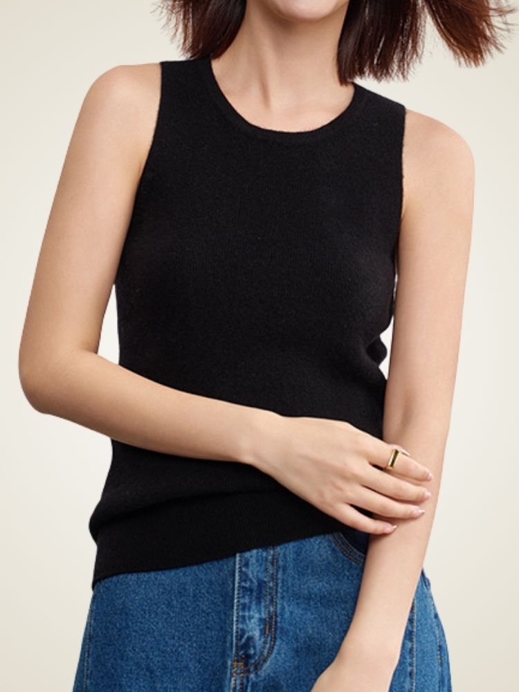 Esia - Black Ribbed Cashmere Top | The Cashmere Studio