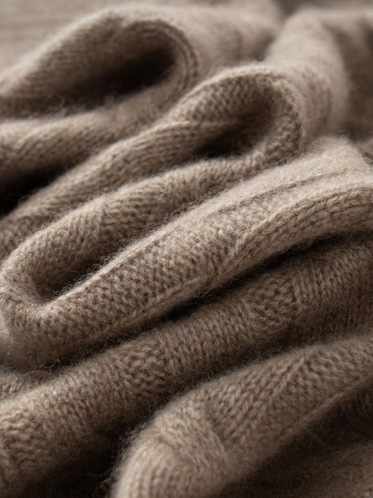 Naylira - Cable-Knit Cashmere Sweater | The Cashmere Studio