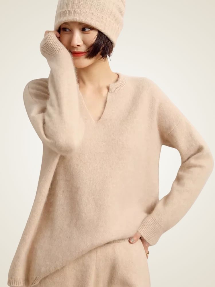 Heidi - V-Neck Cashmere Sweater | The Cashmere Studio