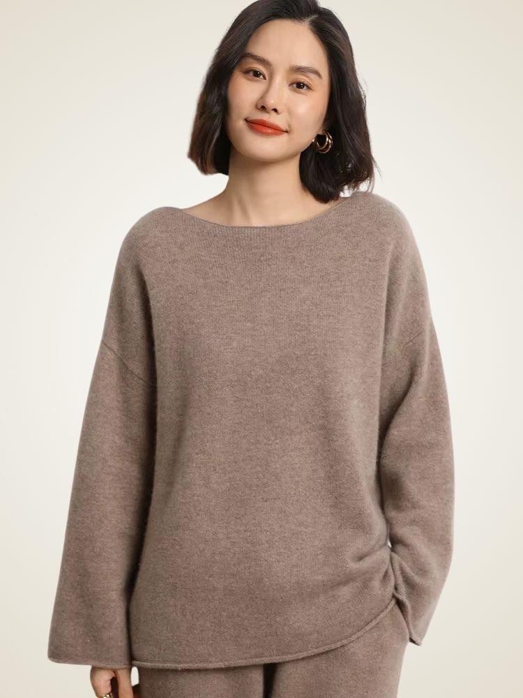 Chloe - Crewneck Cashmere Sweater | The Cashmere Studio