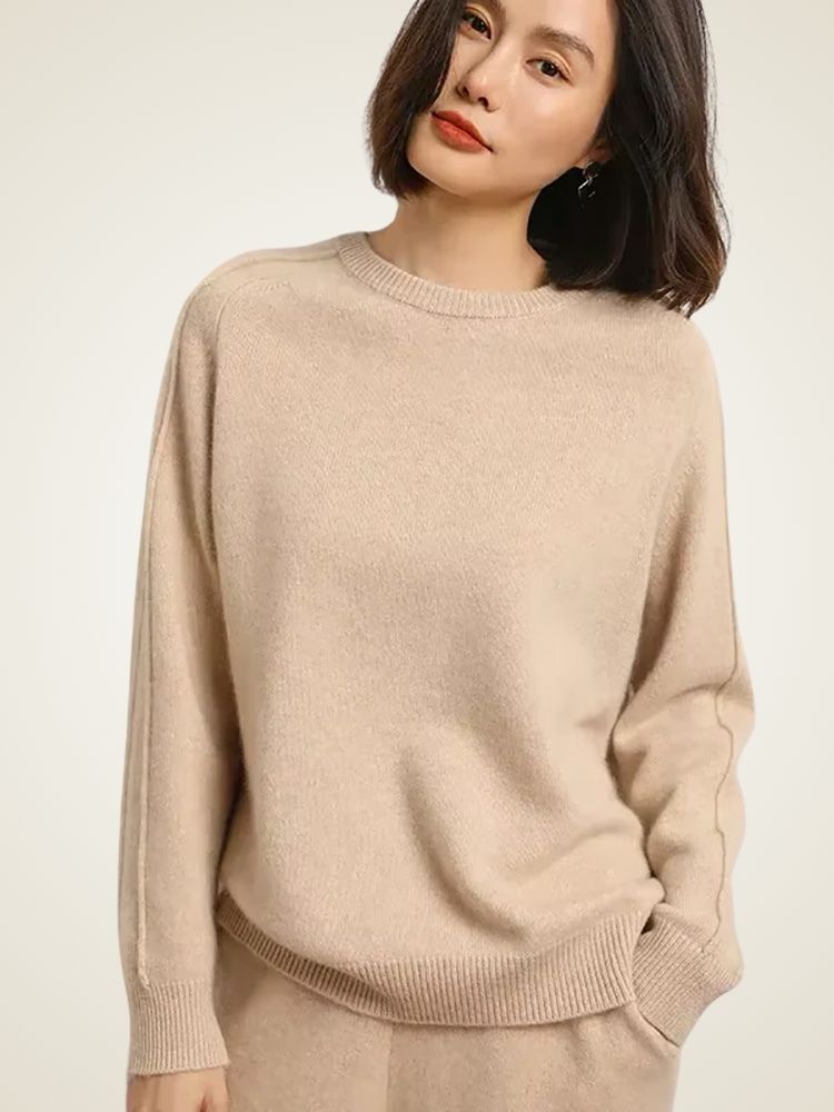 Chloe - Crewneck Cashmere Sweater | The Cashmere Studio