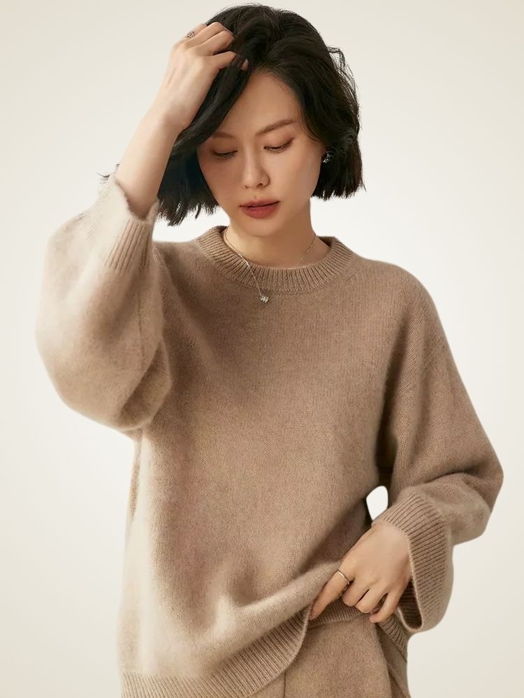 Lauren - Oversize Crewneck Cashmere Sweater | The Cashmere Studio