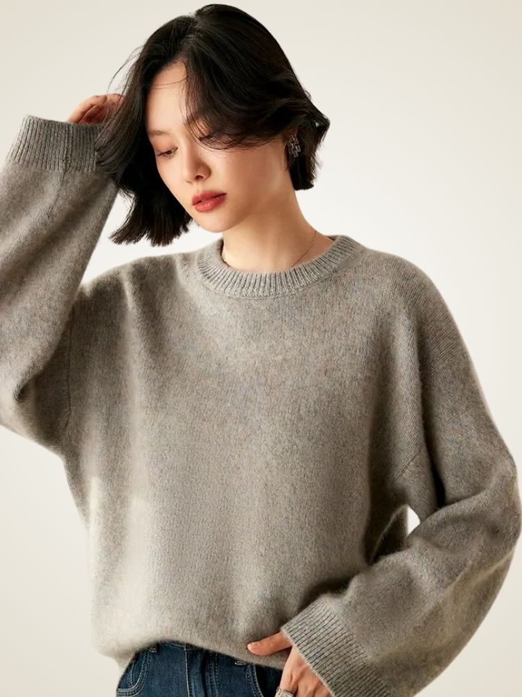 Lauren - Oversize Crewneck Cashmere Sweater | The Cashmere Studio