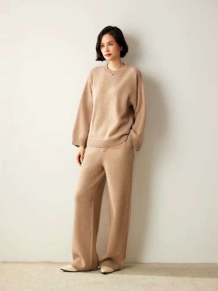 Lauren - Oversize Crewneck Cashmere Sweater | The Cashmere Studio