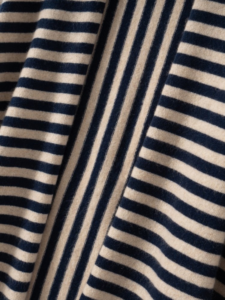 Venara - Oversized Cashmere Wrap | The Cashmere Studio