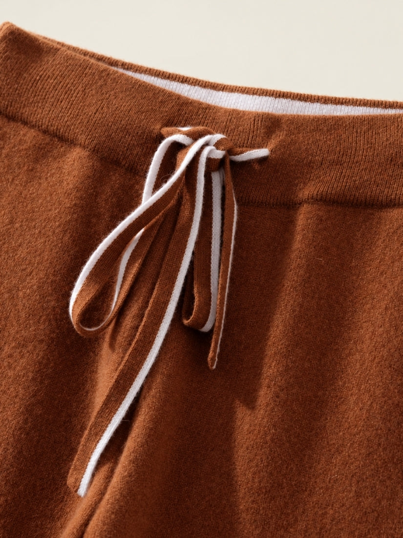 Silian — Dark Caramel Relaxed Cashmere Pants Waistband Detail | The Cashmere Studio