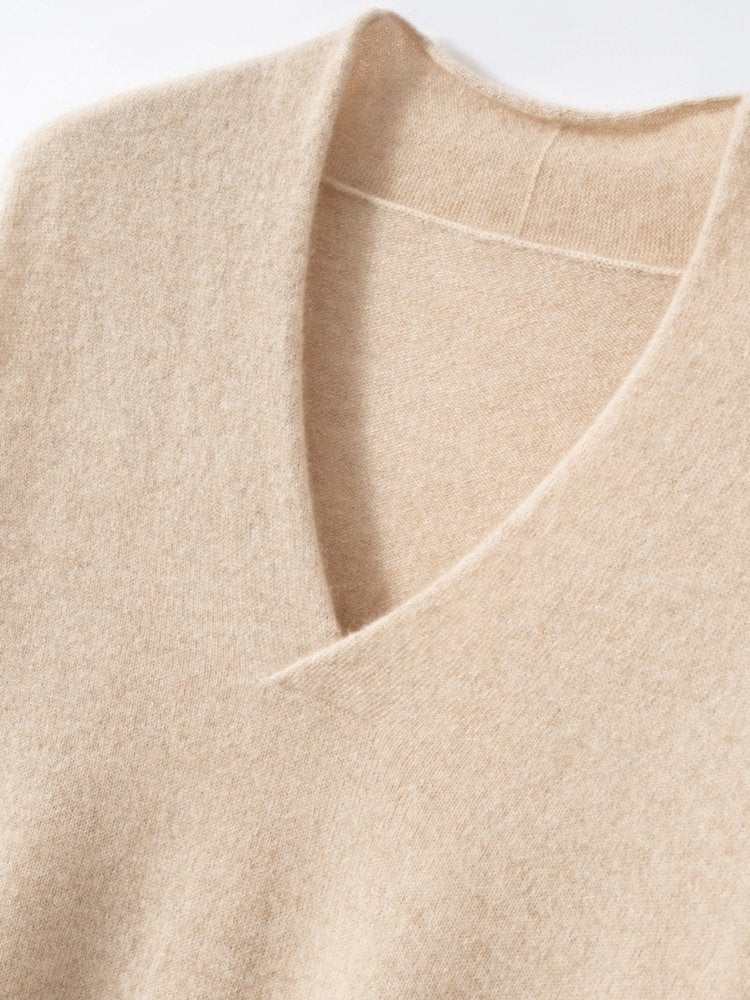 Miravelle - V-neck Cashmere Sweater | The Cashmere Studio