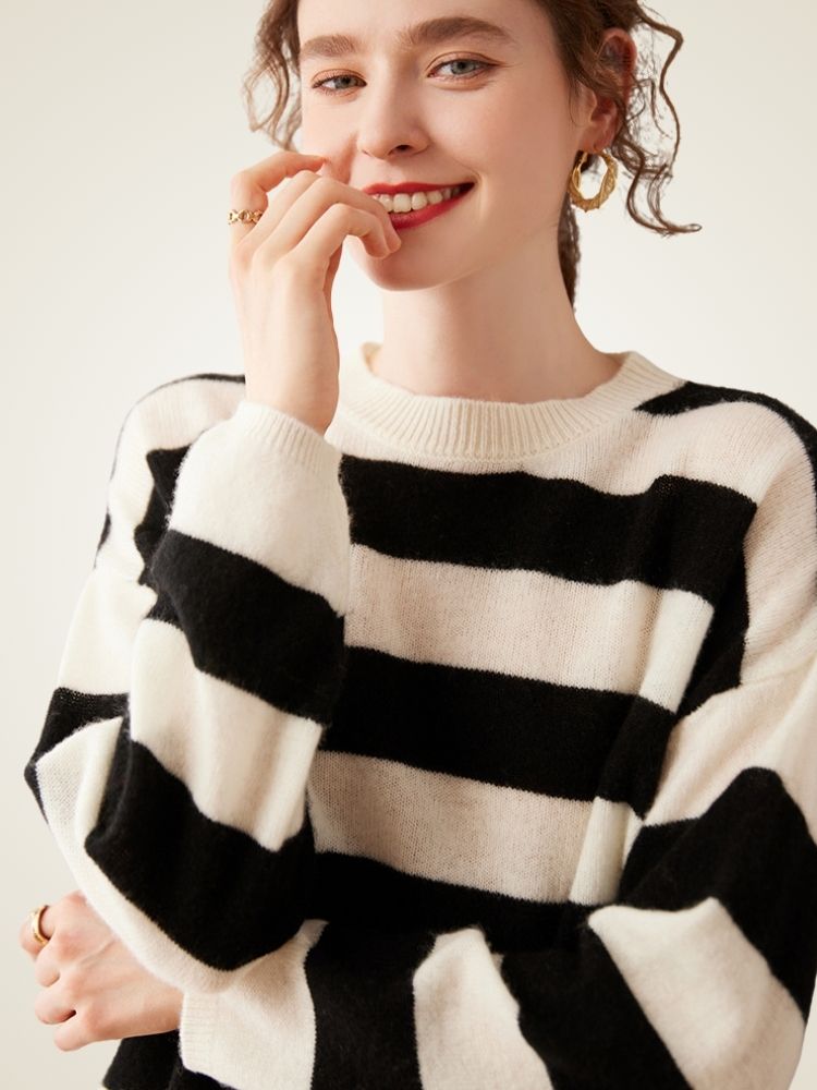 Olaria - White Striped Cashmere Crewneck | The Cashmere Studio